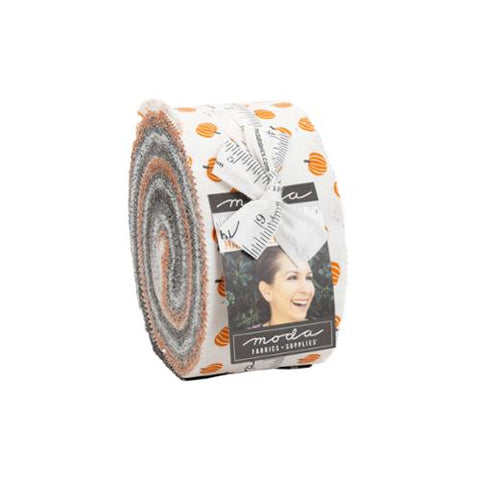 This jelly roll is full of Halloween fabrics featuring mini pumpkins, spiderwebs, ghosts, skulls, cats, and bats. Playful fabrics in oranges, blacks, whites and greys. 