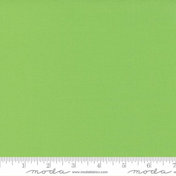 This is an amazing collection of plain 100% cotton fabrics from Moda. This is a premium quilting weight cotton fabric from Moda with a high thread count giving it a superior silky feel. Bella Solids feels soft to the hand and will sew beautifully both by hand or by sewing machine. Quilters will love this cotton fabric for its ability to mix and match with other printed Moda fabrics.