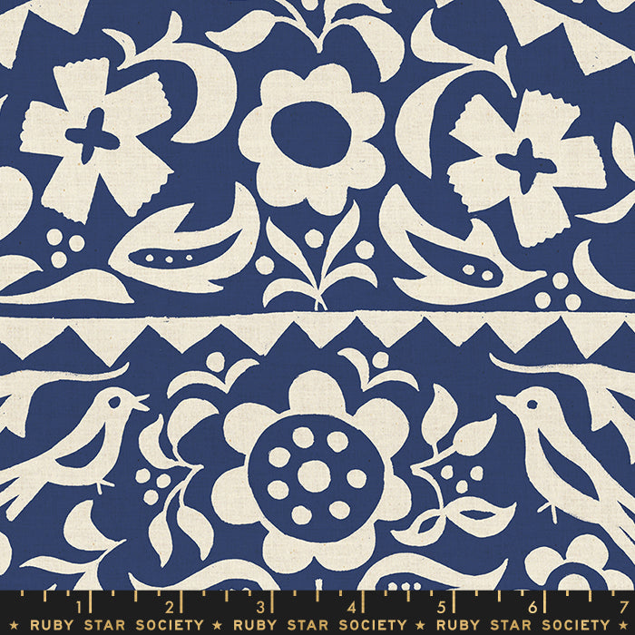 Moonrise Market Floral Designed by Alexia Abegg. 100% Rayon, 44/5"