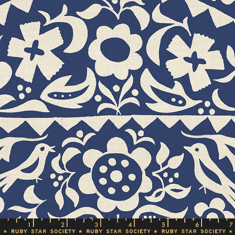 Moonrise Market Floral Designed by Alexia Abegg. 100% Rayon, 44/5"