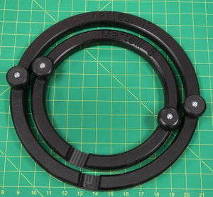 No slip Gripper Hoops. Throw away those ill fitting clumsy gloves and rubber finger tips. Works with table or home machines. Convenient knobs ensure comfortable grip, for safe painless free motion quilting.