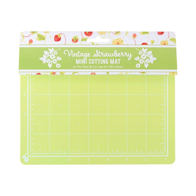 This sweet double-sided cutting mat by Fig Tree Quilts will make cutting a breeze and spruce up your sewing room! The measurement markings go up to 5in x 7in and the self-healing mat is strong and durable. Mat size is 6" x 8" (15.5cm x 20.5cm) Do not iron mat, or apply heat.