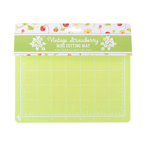 This sweet double-sided cutting mat by Fig Tree Quilts will make cutting a breeze and spruce up your sewing room! The measurement markings go up to 5in x 7in and the self-healing mat is strong and durable. Mat size is 6" x 8" (15.5cm x 20.5cm) Do not iron mat, or apply heat.